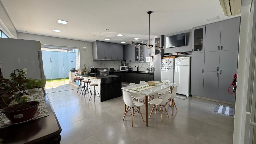 Casa em Condomínio - Venda - Condomínio Quinta das Flores - Pirassununga - SP
